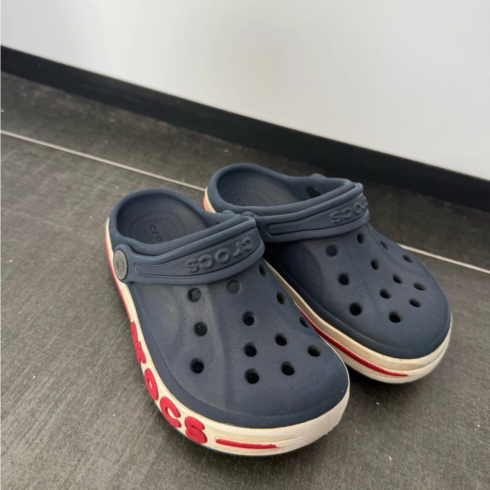 Crocs navy size 9c